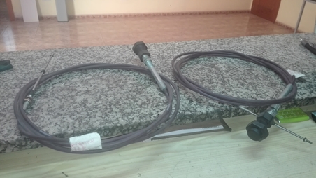 Dos cables de acelerador de 4.50,- Metros para hormigoneras y gruas.